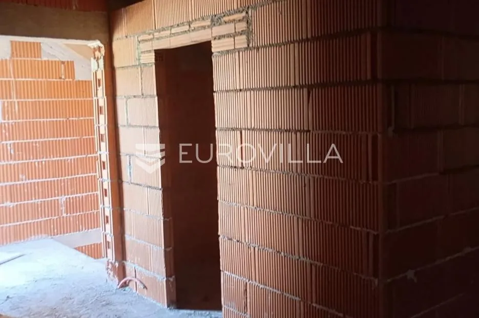 šibenik, boraja, kuća u izgradnji na velikoj parceli - slika 12
