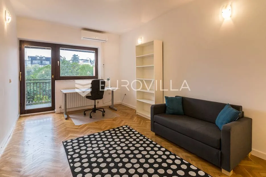 zagreb, srebrnjak, prekrasan dvoetažni stan 127 m² s vrtom i terasom - slika 15