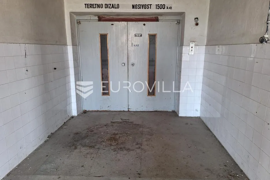 karlovac, ilovac, skladište 3600 m², odlična lokacija, renovacija - slika 6