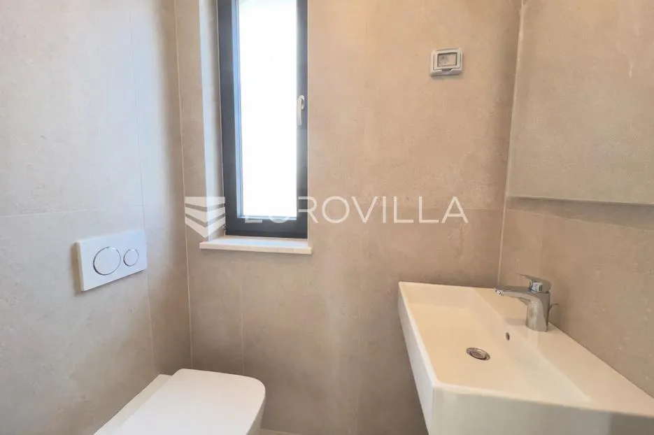 umag, novogradnja, stan u prizemlju, 64.77 m² s vrtom od 157 m² - slika 8