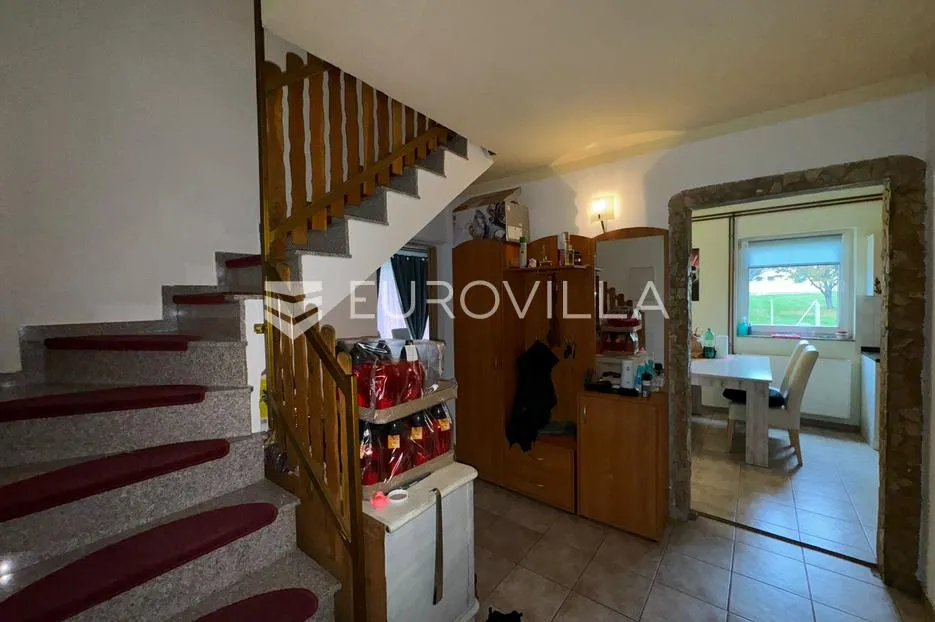 podgorje bračevačko, prekrasna katnica 103 m² - slika 7