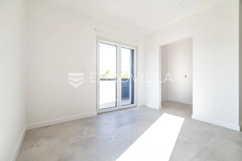 zagreb, sesvete, prekrasna peterosobna kuća, 180 m2, novogradnja - slika 5