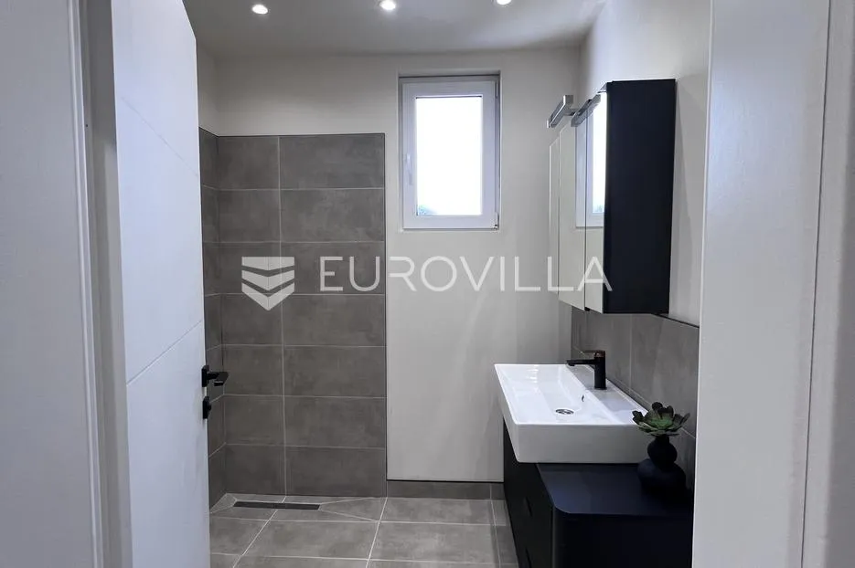 istra, kanfanar, potpuno renovirane dvije kamene kuće, useljive odmah, 130 m² - slika 38