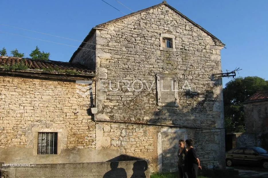 istra, šajini, kamena kuća sa šternom 166m2 za adaptaciju - slika 4