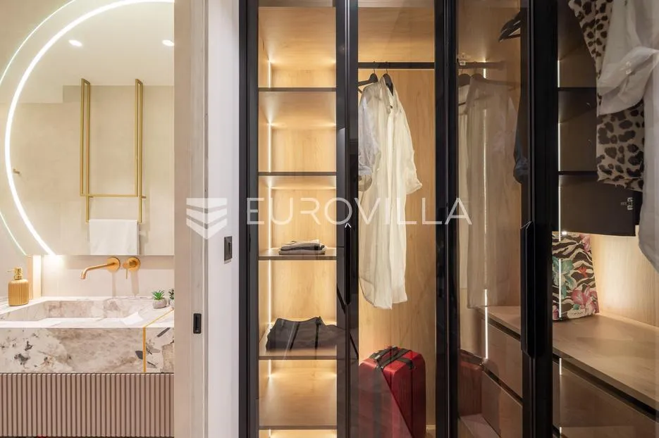 opatija, luksuzan četverosoban stan s privatnim bazenom 220,92 m² - slika 36