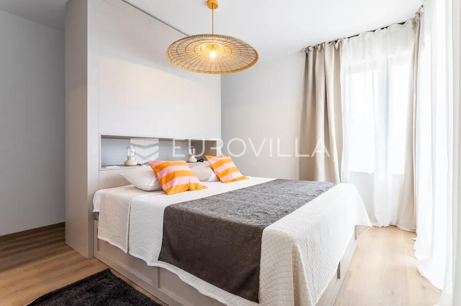 šibenik, luksuzno uređena vila s bazenom - slika 12