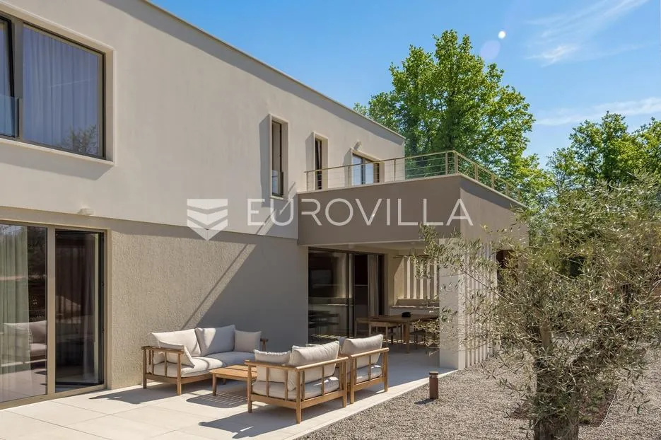 istra, labin, vrhunska moderna villa "e", grijani bazen 48 m², 2642 m² uređene okućnice - slika 64