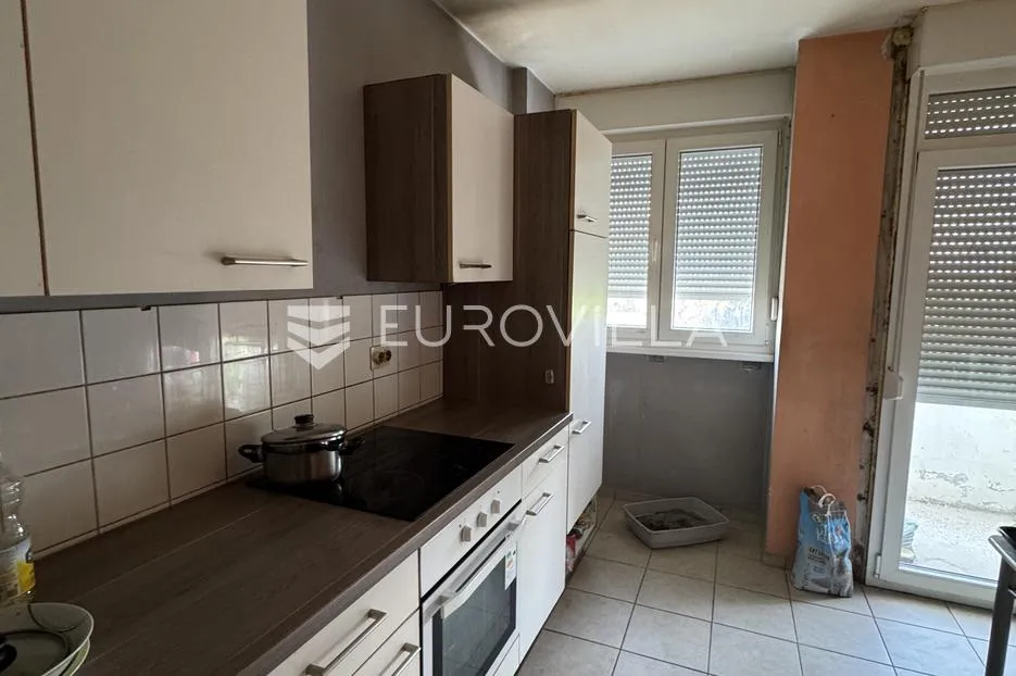 slavonski brod, korzo, trosoban stan 64,08 m² - slika 2