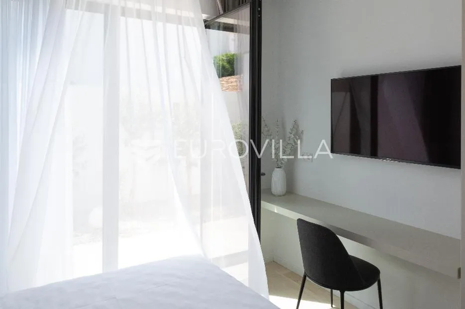 pašman, luksuzna vila tkon s bazenom i neometanim pogledom na more, 130 m² - slika 35