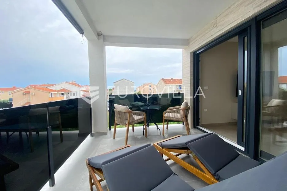 zadar, privlaka, dvosoban stan na prvom katu moderne zgrade s pogledom na more - slika 10