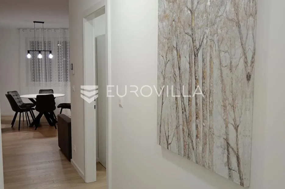 split, pazdigrad, moderno opremljen trosoban stan južne orijentacije za dugoročan najam - slika 4