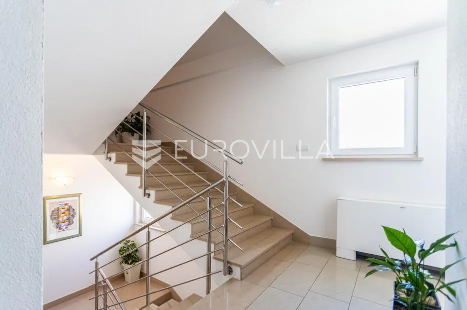 brač, bol, manji obiteljski hotel s restoranom, 1.000 m² - slika 19
