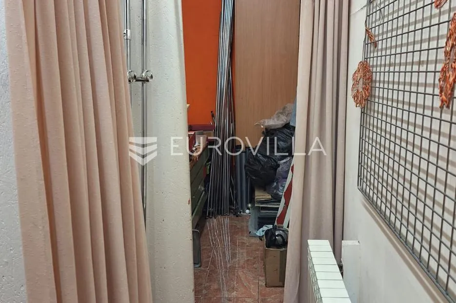karlovac, centar, poslovni prostor 41 m² - slika 4