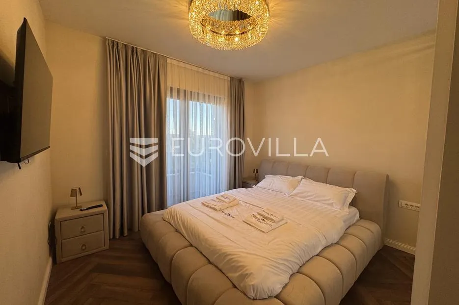 istra, rovinj, luksuzni stan 130m2 s 4 spavaće sobe na 2. katu novogradnje - najam do 1.6. - slika 23