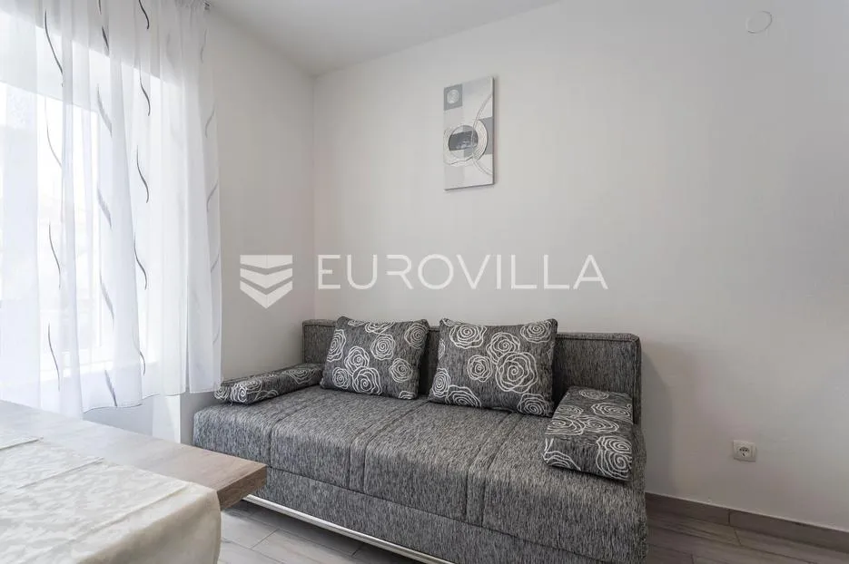 brač, milna, prekrasna kuća, 5 metara od mora - slika 24
