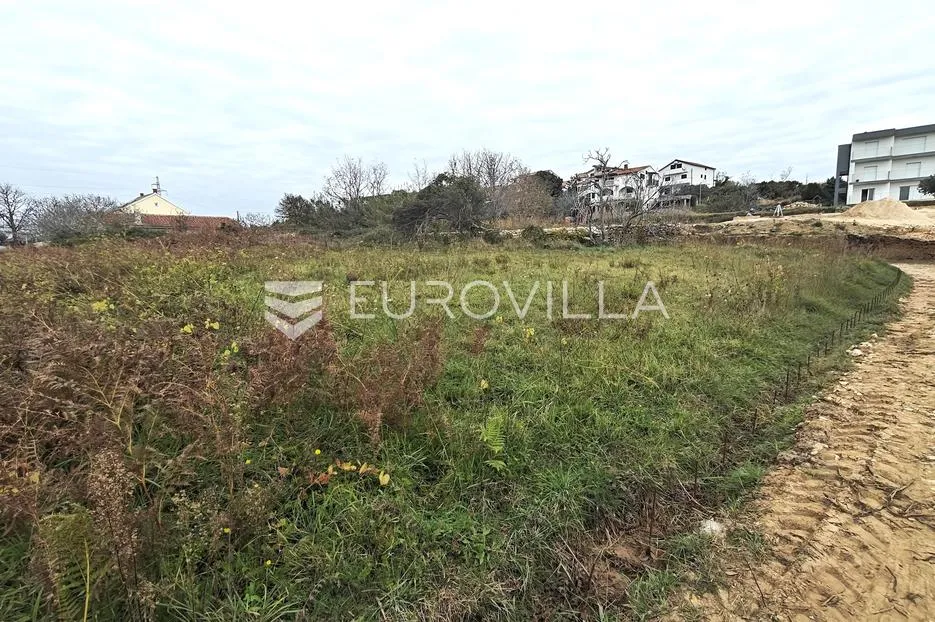 otok rab, lopar, građevinsko zemljište 935 m², 500 m od mora - slika 3