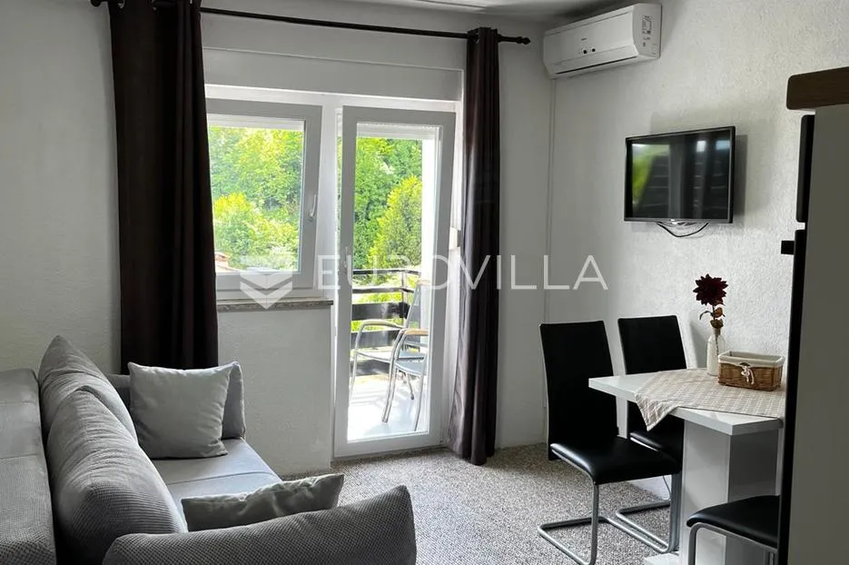 kuća, plitvice, rakovica, 4 apartmana, okućnica 1200 m² - slika 12
