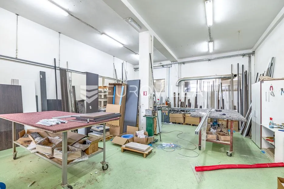 velika gorica, uredsko skladišno proizvodna hala 1600 m² na parceli 3580 m² - slika 3