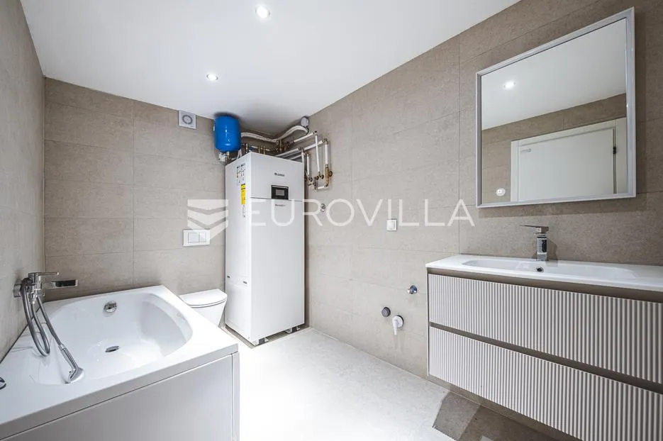 zagreb, srednjaci, novoadaptiran trosoban stan, neto površine 69 m² - slika 7