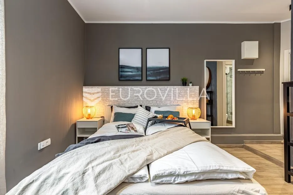 rijeka, centar, novouređen luksuzan stan nkp 98 m2 s tri apartmana - slika 20
