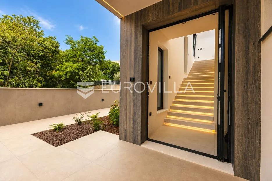 kostrena, rožići, ekskluzivan penthouse 200 m², panoramski pogled na more - slika 21