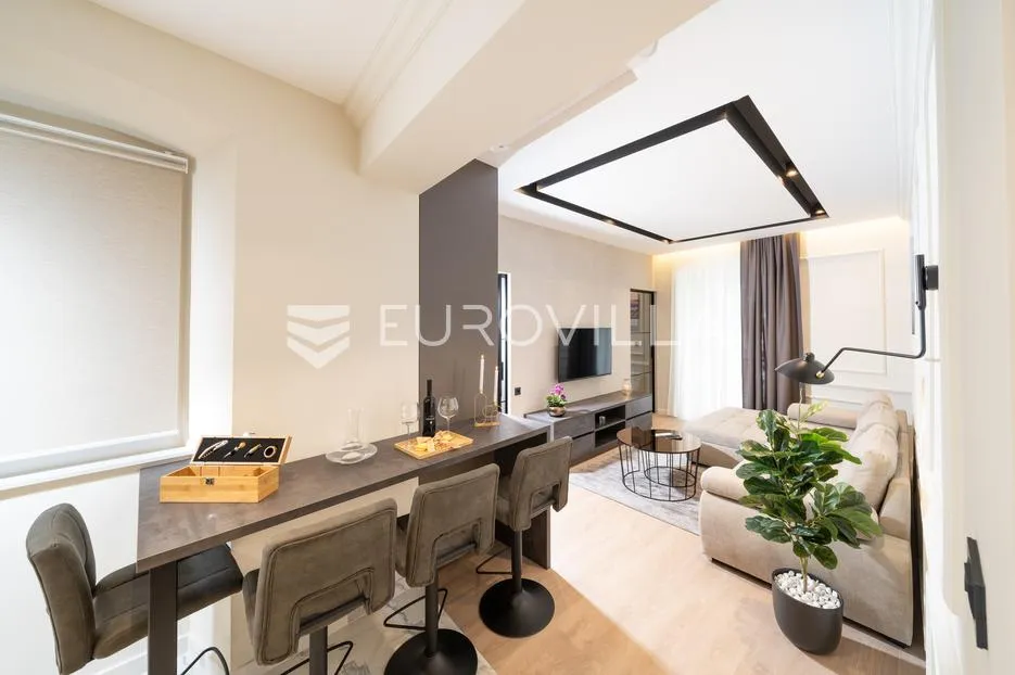 rijeka, centar, novouređen luksuzan stan nkp 115 m2 s tri apartmana - slika 2