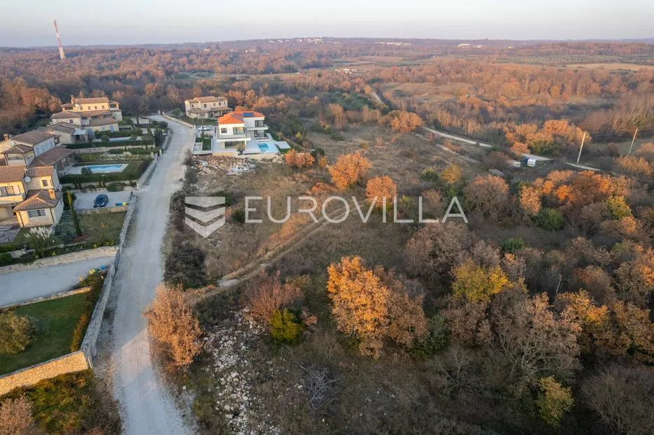 Istra, Sveti Lovreč, građevinsko zemljište 1.520 m² - Sveti Lovreč Pazenatički