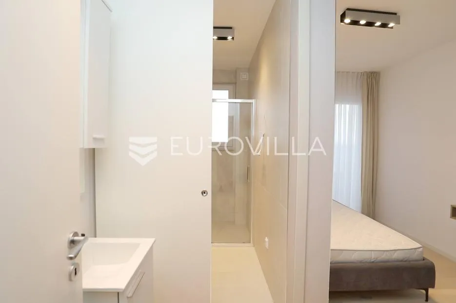 istra, pula, luksuzni penthaus 162 m² s pogledom more na top lokaciji - slika 13