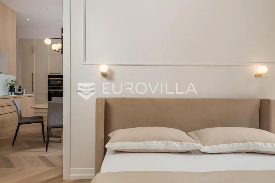 opatija, centar, novouređen luksuzan stan nkp 73,05 m2 - slika 16
