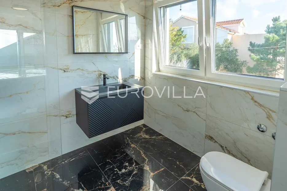 zadar, privlaka, moderna vila s bazenom, novogradnja, 300m od mora - slika 17