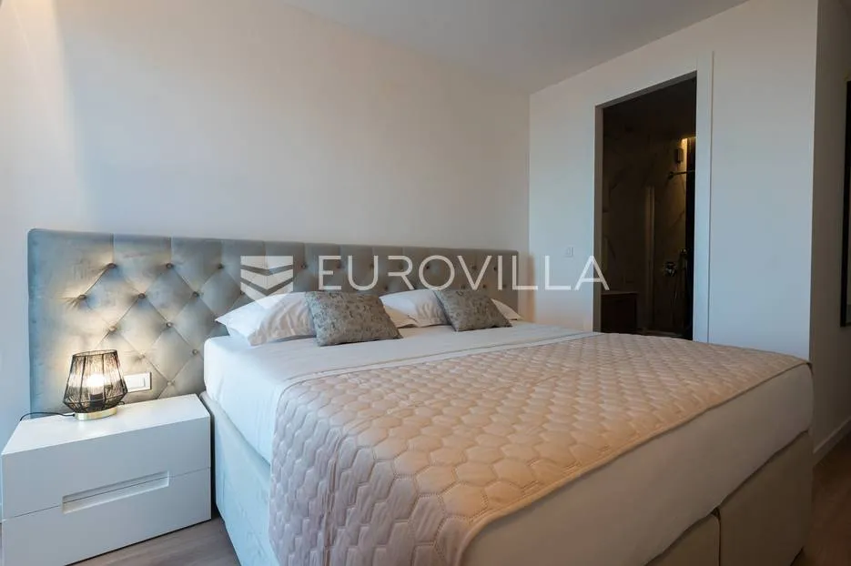 opatija, centar, luksuzan dizajnerski penthouse s neto korisnom površinom od 250 m² s bazenom - slika 12