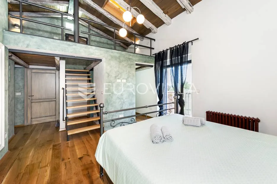 rovinj, šira okolica rovinja posebna samostojeća kuca 200 m² - slika 43