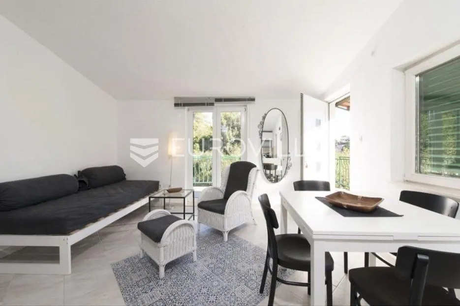 šolta, stomorska, samostojeća kuća površine 100 m² - slika 2