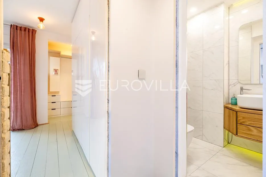 zagreb, marulićev trg, moderan trosoban stan 72 m² s balkonom - slika 8
