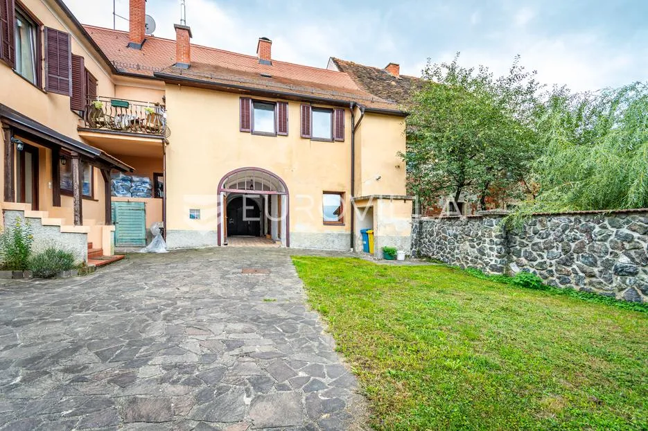 varaždin, centar, barokna kuća s dva odvojena stana - slika 19