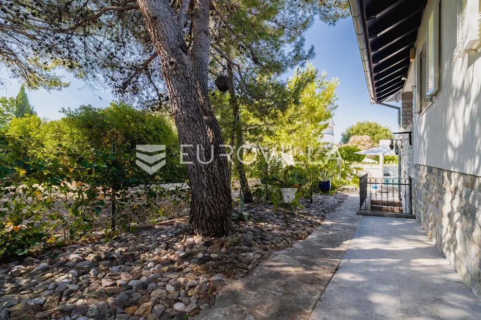 biograd na moru, jedinstvena kuća s bazenom i staklenim paviljonom - slika 17