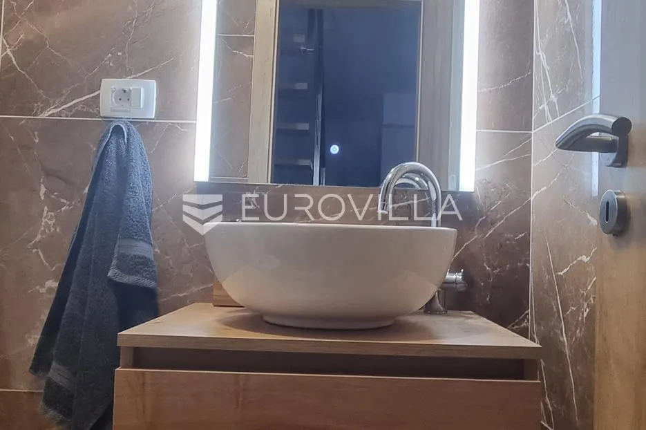 istra, svetvinčenat, moderna vila nkp 160 m2 s bazenom okružena zelenilom u mirnom naselju - slika 7