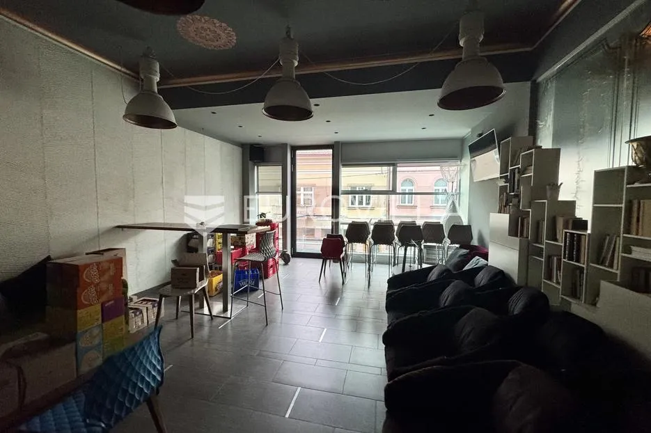 đakovo, centar, atraktivan poslovni prostor 45 m2 - slika 2