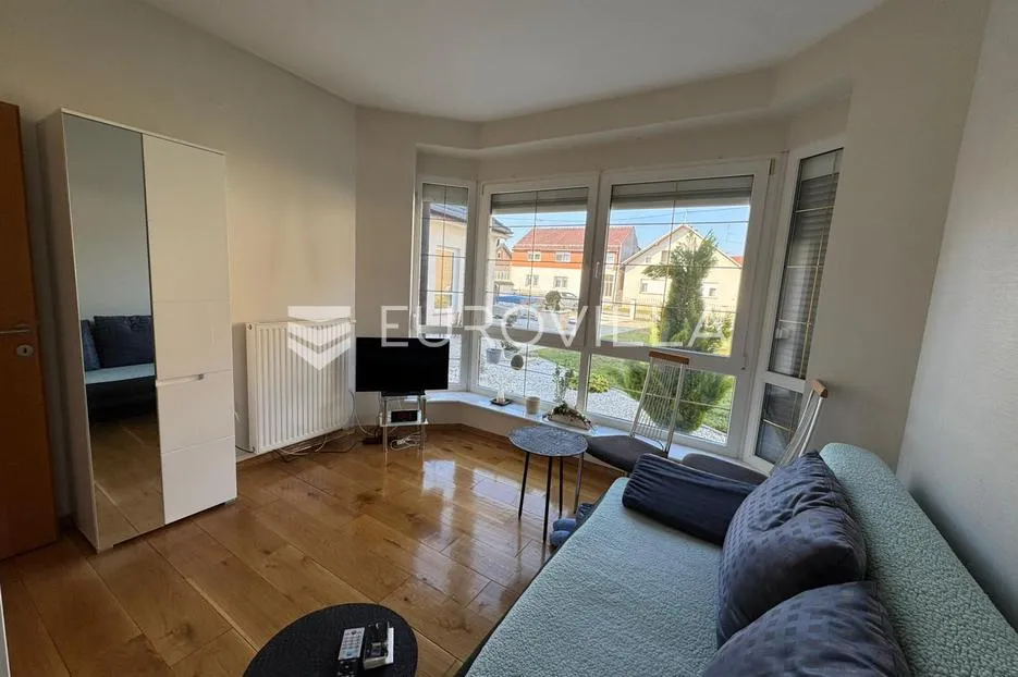 đakovo, vrhunska prizemnica, elegancija i prostranost na 267 m² - slika 7