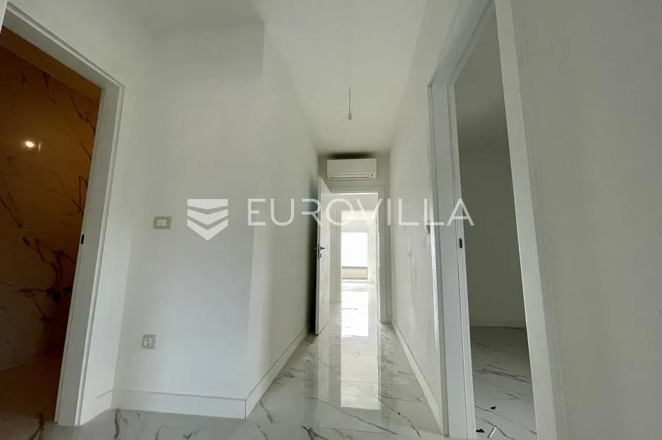 rijeka, banderovo, moderan četverosobni stan 110 m² - slika 5