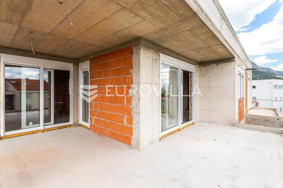 kaštel lukšić, trosoban penthouse s krovnom terasom i dva parkirna mjesta - slika 29