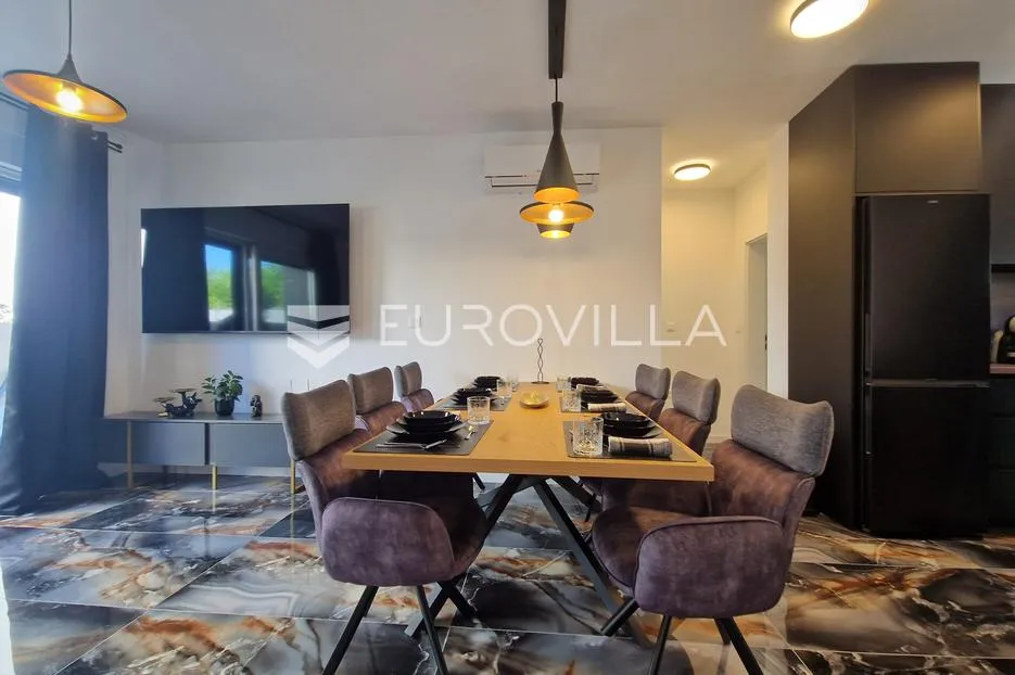 vir, moderan apartman s dvije spavaće sobe, terasom, vrtom i 2 parkirna mjesta, centar - slika 20