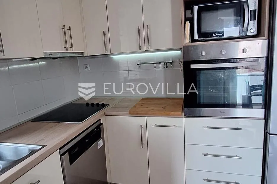 pula, centar: adaptiran trosoban stan 51 m², 100 m od arene, 1. kat, vrhunska lokacija - slika 6