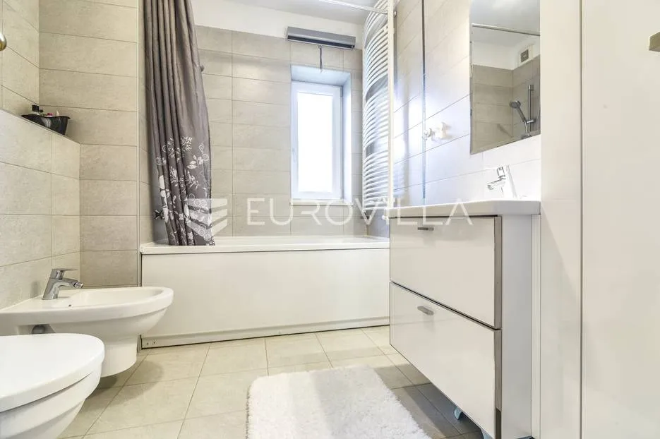 zagreb, mlinovi, luksuzna obiteljska vila 340 m2 - slika 14