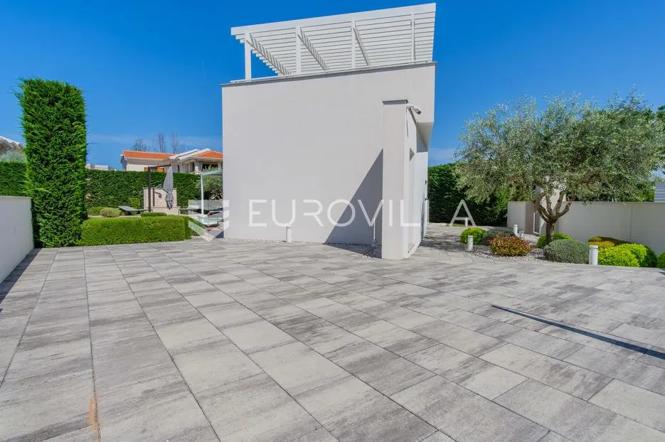 istra, funtana, moderna vila 179 m² s bazenom i privatnim parkingom - slika 22