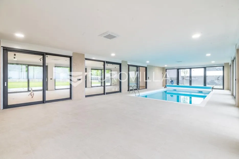zagreb, brezovica, luksuzna vila 645 m² s unutarnjim bazenom - slika 9
