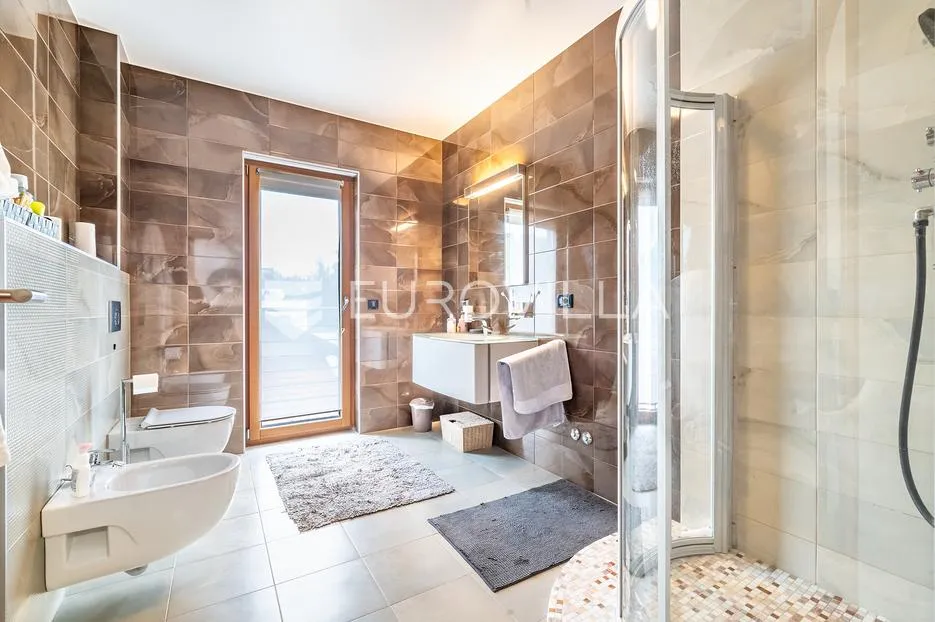 samobor, giznik luksuzna vila novije gradnje 450 m² na parceli od 3350 m² - slika 14