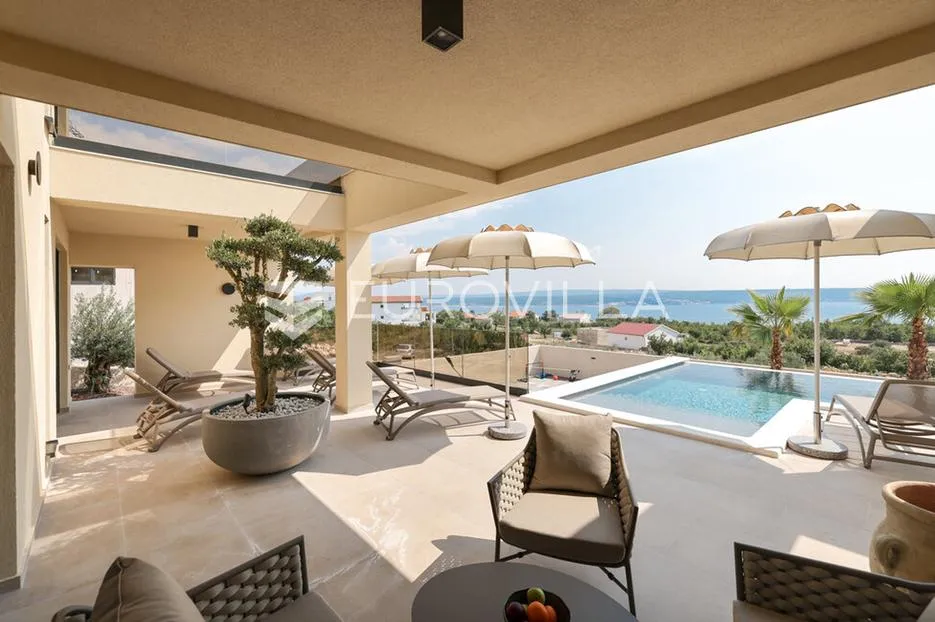 zadar, maslenica, luksuzna vila s bazenom i neometanim pogledom na more 254 m² - slika 6