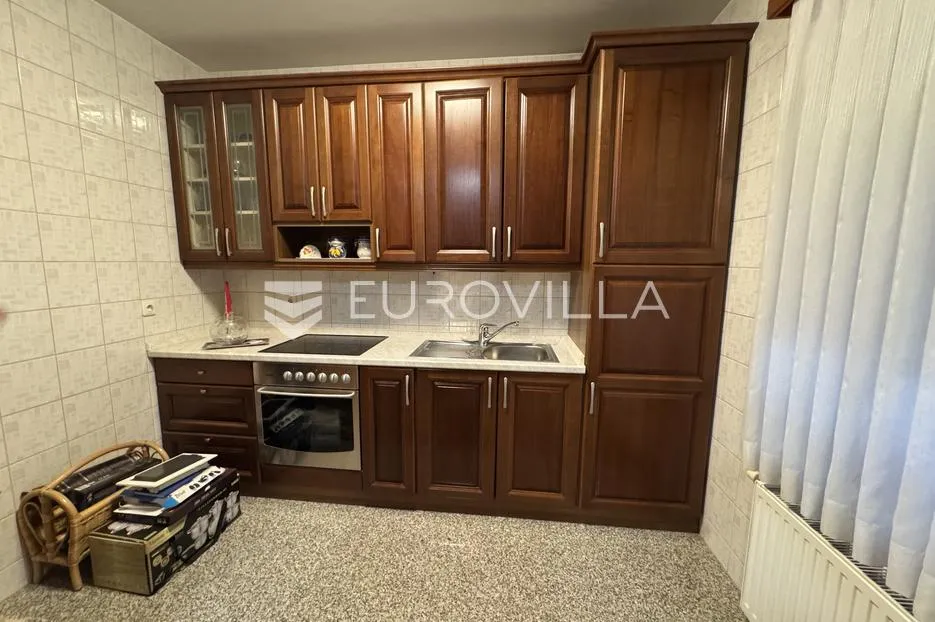 đakovo, centar, luksuzna kuća 470 m2 na izuzetnoj lokaciji - slika 6