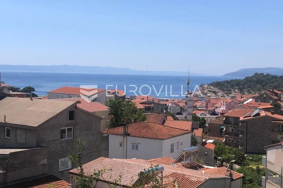 makarska, prostran dvosoban stan u blizini rive i centra grada - slika 12